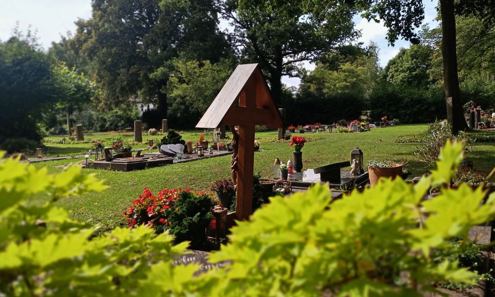 Friedhof Urnenbeisetzung